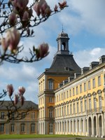 Hauptgebaeude_12 Frank Luerweg Uni Bonn.jpg